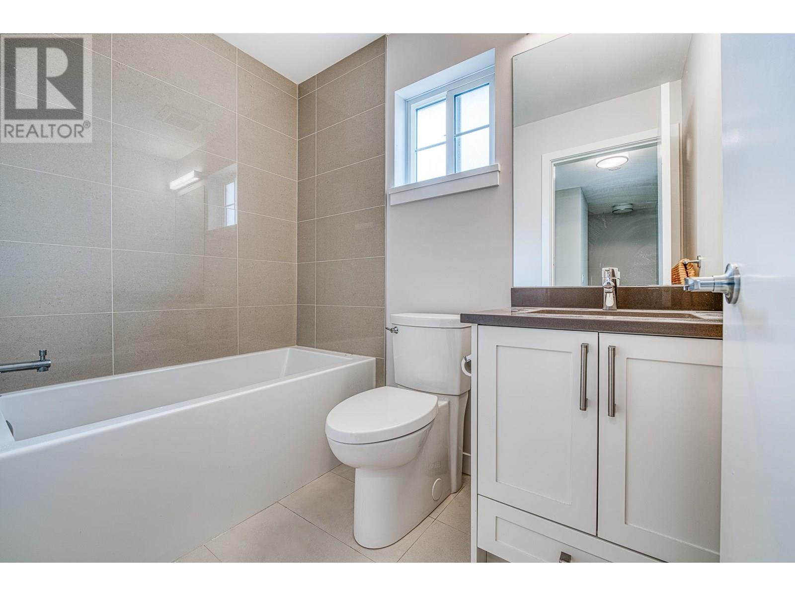 Photo 14 of 21 7180 Lechow Street, Richmond BC