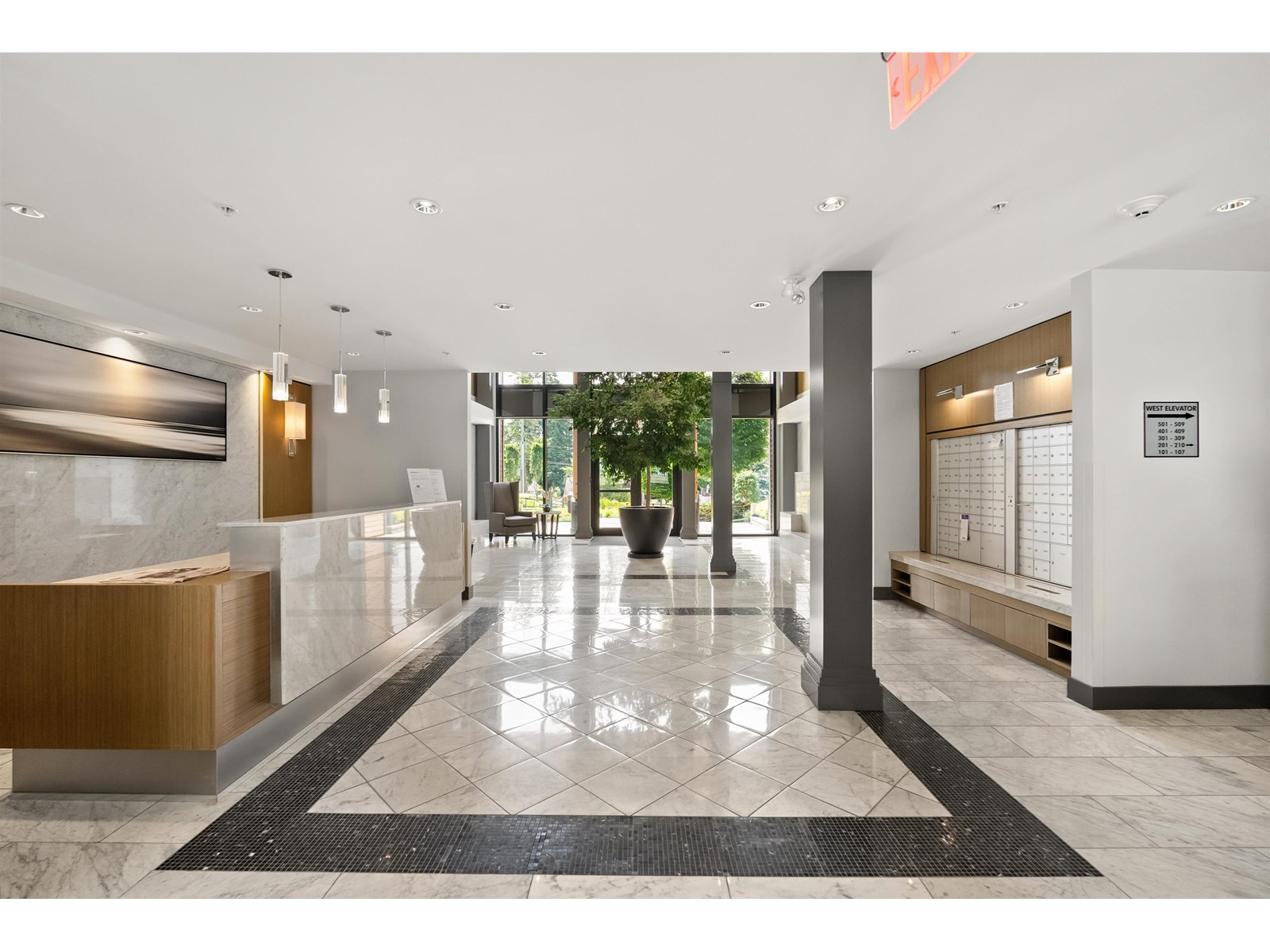214 14855 THRIFT AVENUE, White Rock