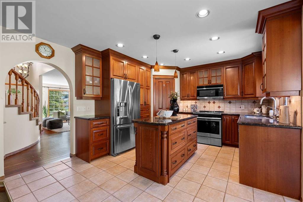 240 MILLVIEW Place SW, Calgary, Alberta
