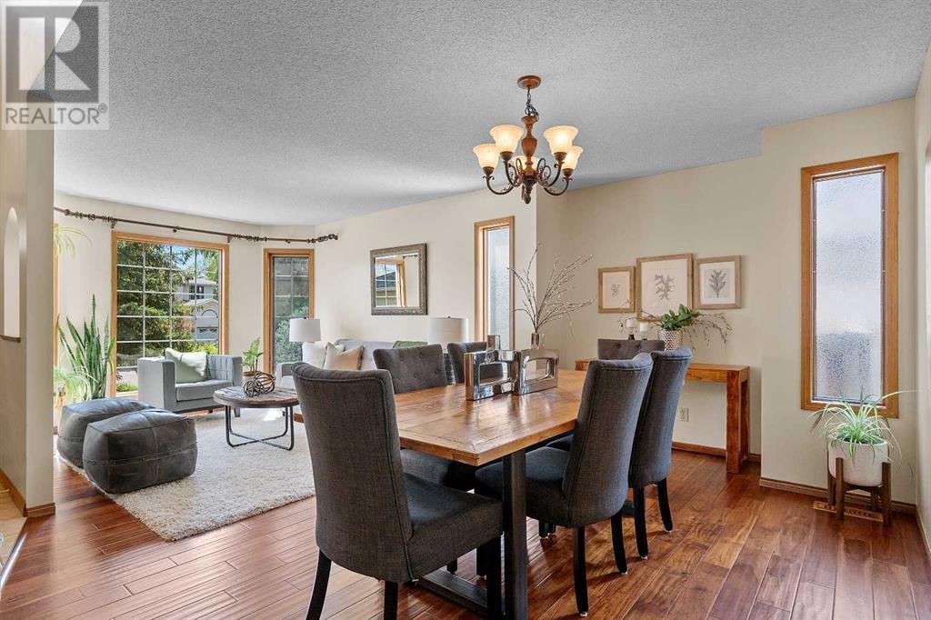 Single Family House for Sale in  MILLVIEW Place SW Millrise Calgary 