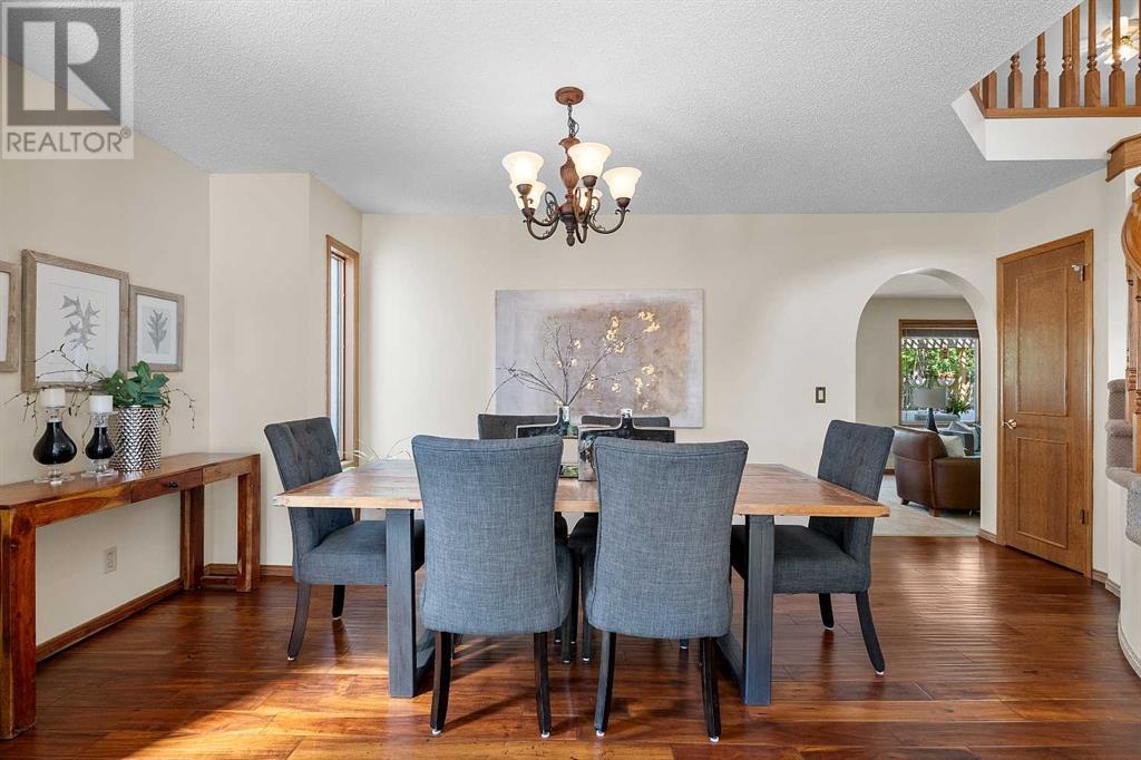 Single Family House for Sale in  MILLVIEW Place SW Millrise Calgary 