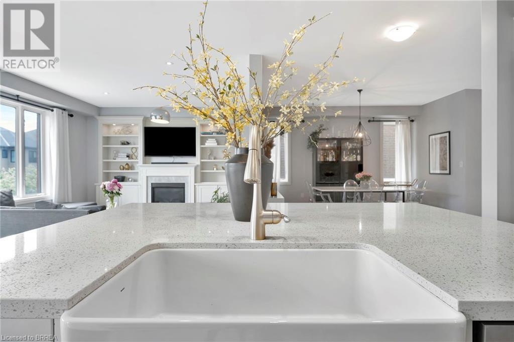 Photo 13 of 66 Sexton Crescent, Ancaster ON