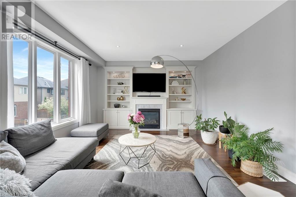 Photo 17 of 66 Sexton Crescent, Ancaster ON