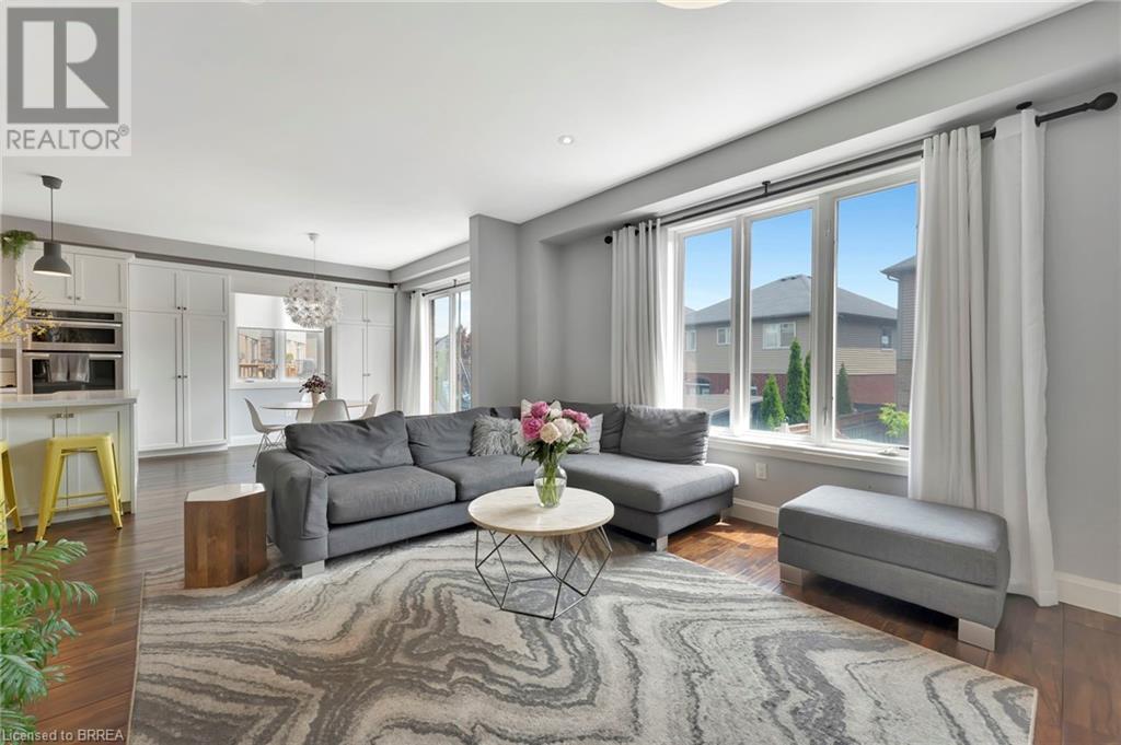 Photo 18 of 66 Sexton Crescent, Ancaster ON