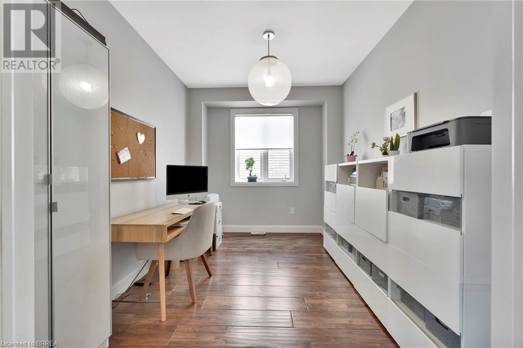 Photo 19 of 66 Sexton Crescent, Ancaster ON