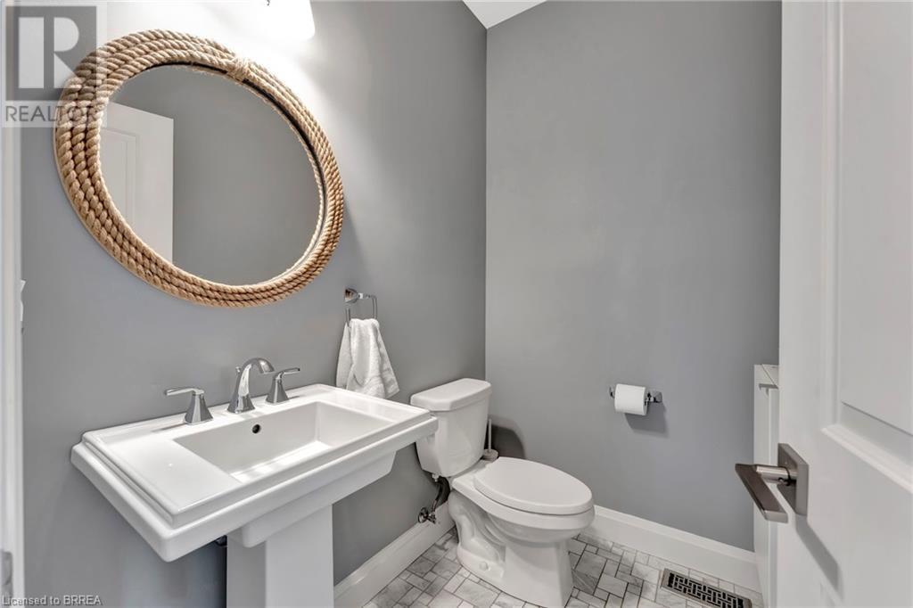 Photo 20 of 66 Sexton Crescent, Ancaster ON
