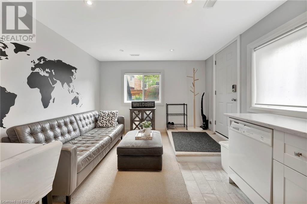 Photo 35 of 66 Sexton Crescent, Ancaster ON