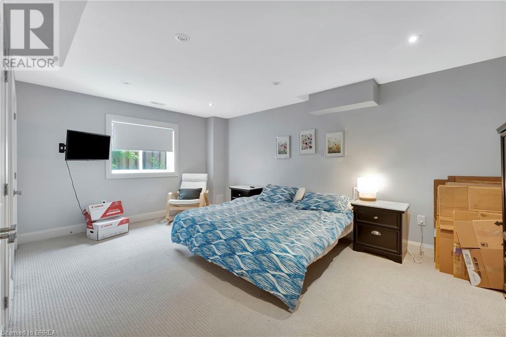 Photo 39 of 66 Sexton Crescent, Ancaster ON