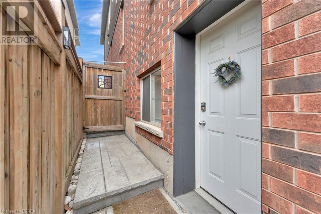 Photo 46 of 66 Sexton Crescent, Ancaster ON