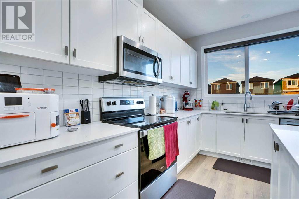 64 Corner Glen Avenue NE, Calgary, Alberta