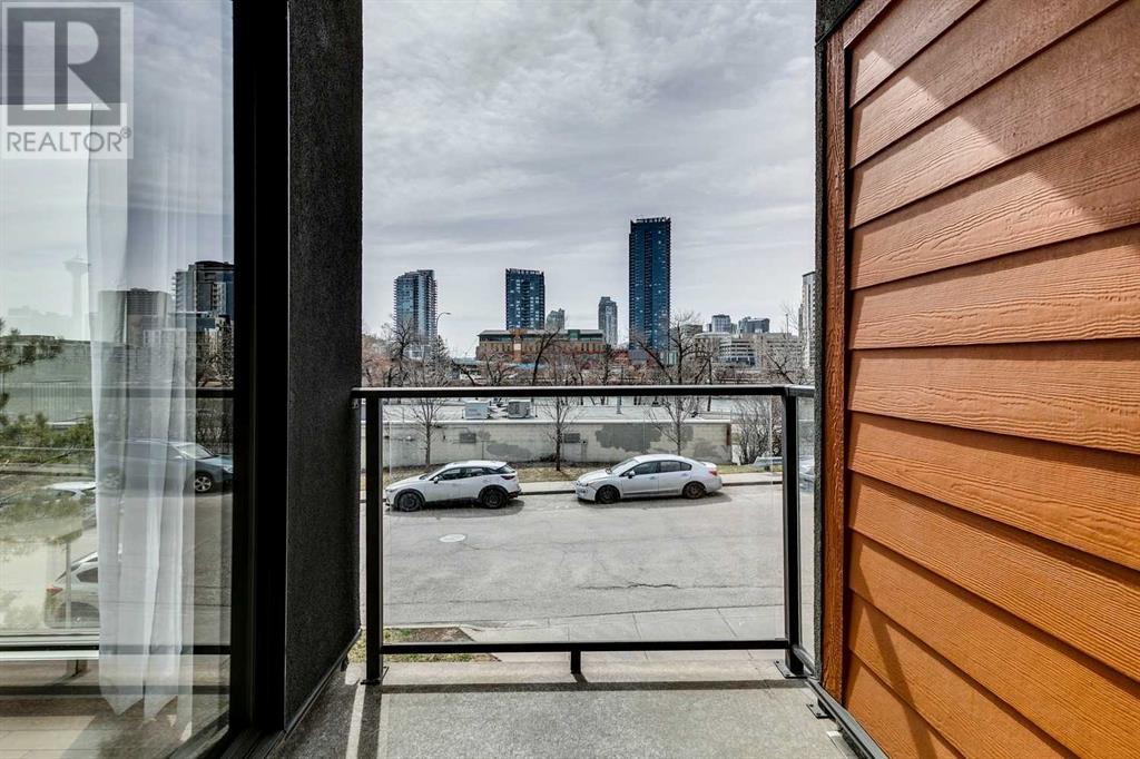 Single Family House for Sale in   Meredith Road NE Crescent Heights Calgary 