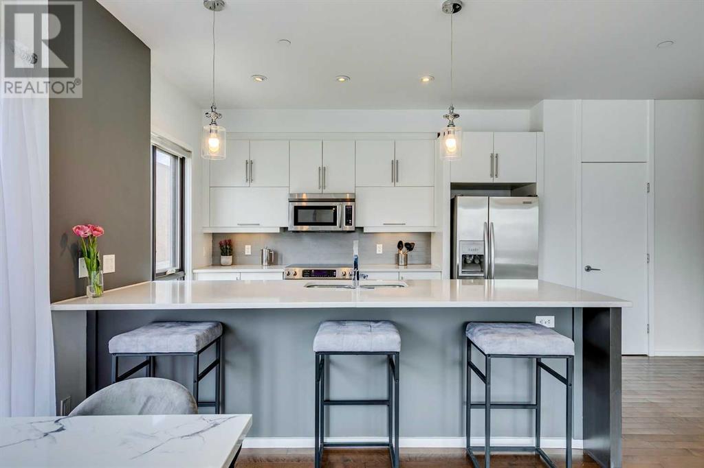 Single Family House for Sale in   Meredith Road NE Crescent Heights Calgary 
