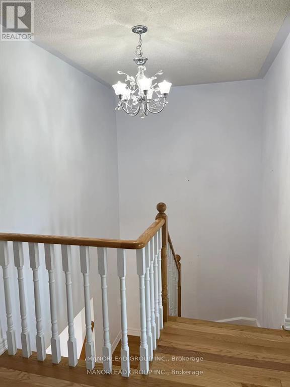 Photo 10 of 91 Cabernet Road, Vaughan ON
