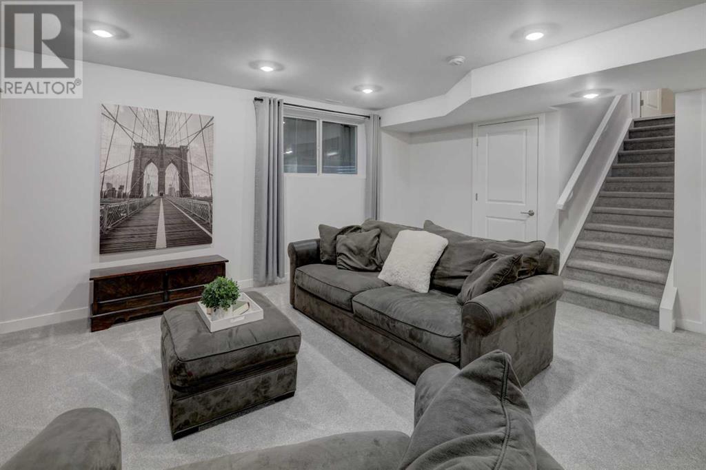 Single Family House for Sale in  Evansfield Way NW Evanston Calgary 