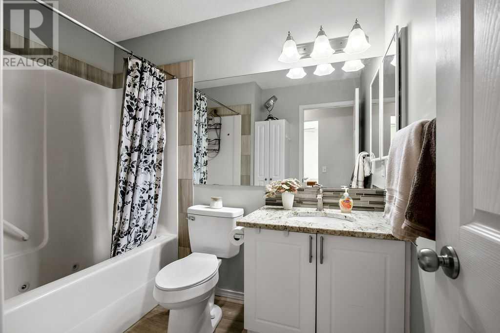 Single Family House Bi-level for Sale in  Copperfield Gardens SE Copperfield Calgary 