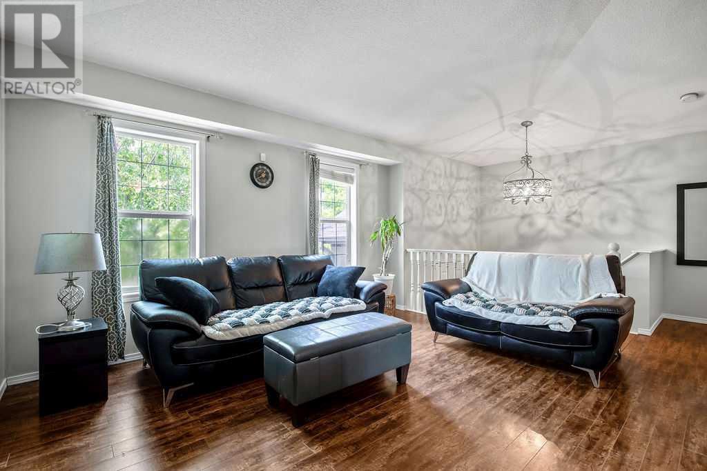Single Family House Bi-level for Sale in  Copperfield Gardens SE Copperfield Calgary 
