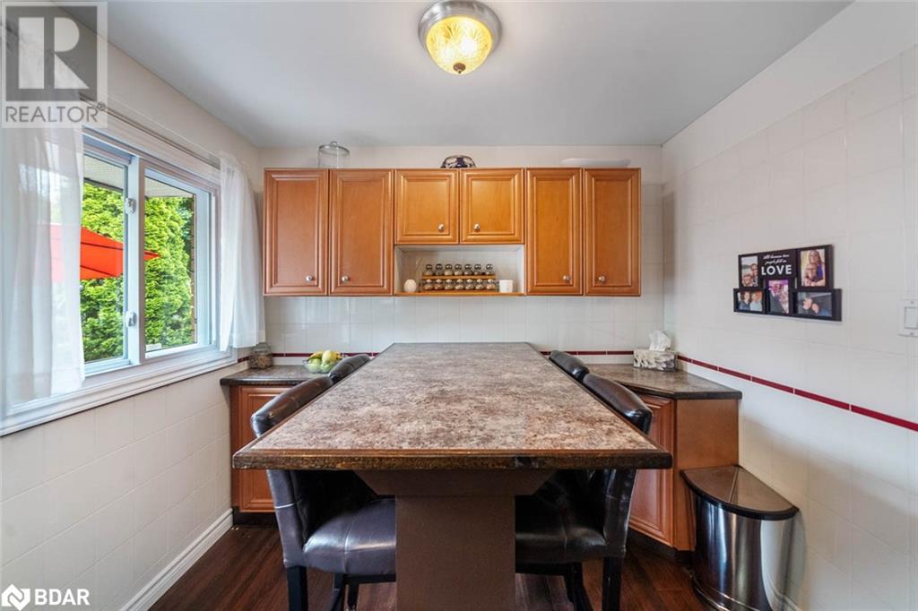 Photo 27 of 7 Broadmoor Avenue, Barrie ON