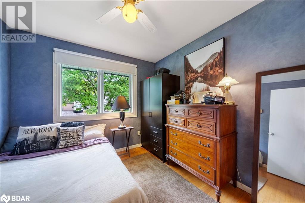 Photo 14 of 7 Broadmoor Avenue, Barrie ON