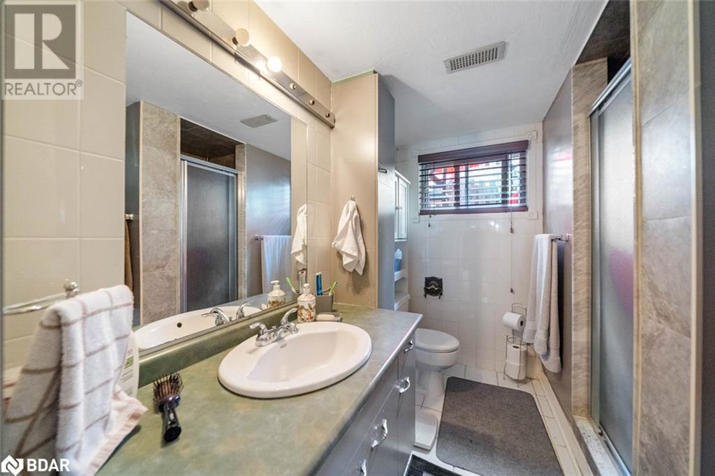Photo 15 of 7 Broadmoor Avenue, Barrie ON