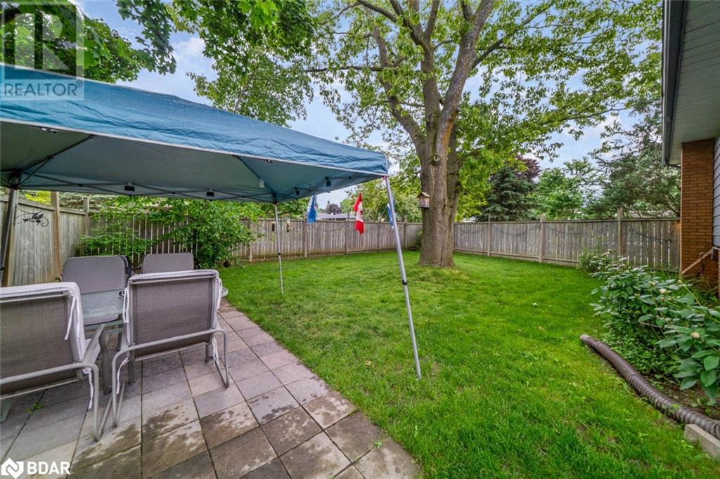 Photo 12 of 7 Broadmoor Avenue, Barrie ON