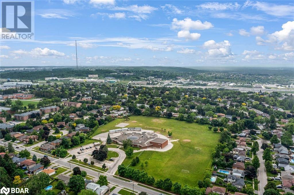 Photo 13 of 7 Broadmoor Avenue, Barrie ON