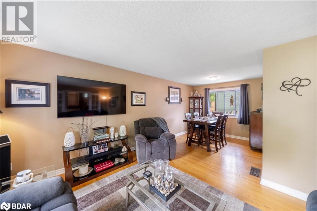 Photo 19 of 7 Broadmoor Avenue, Barrie ON