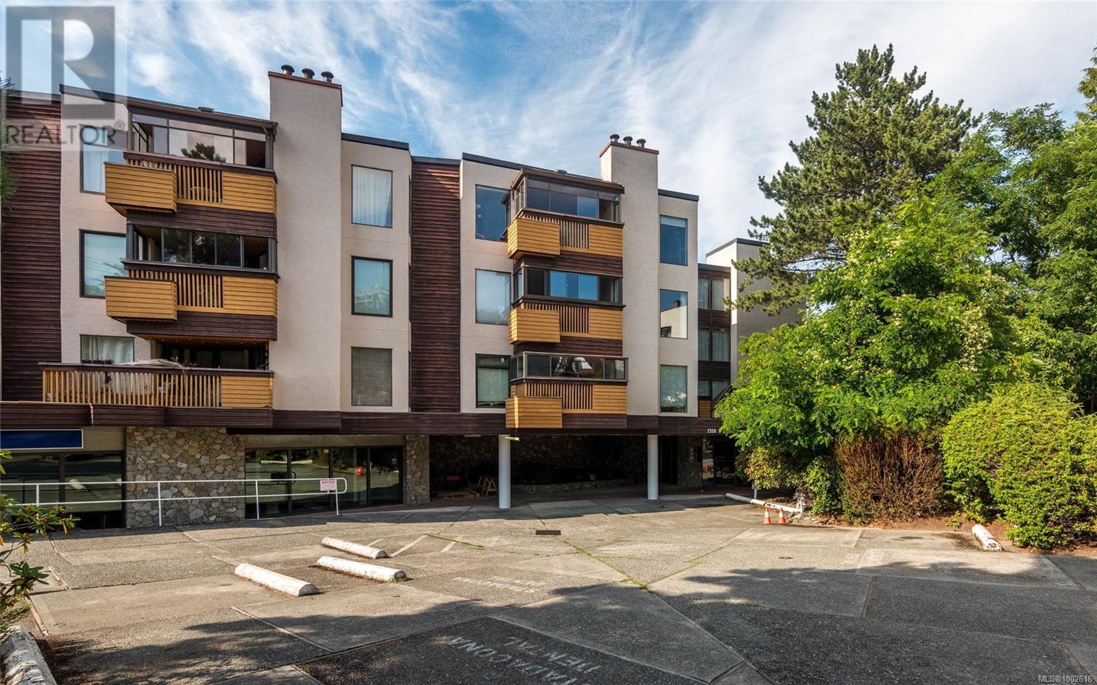 #302 1518 PANDORA AVE - Image 22