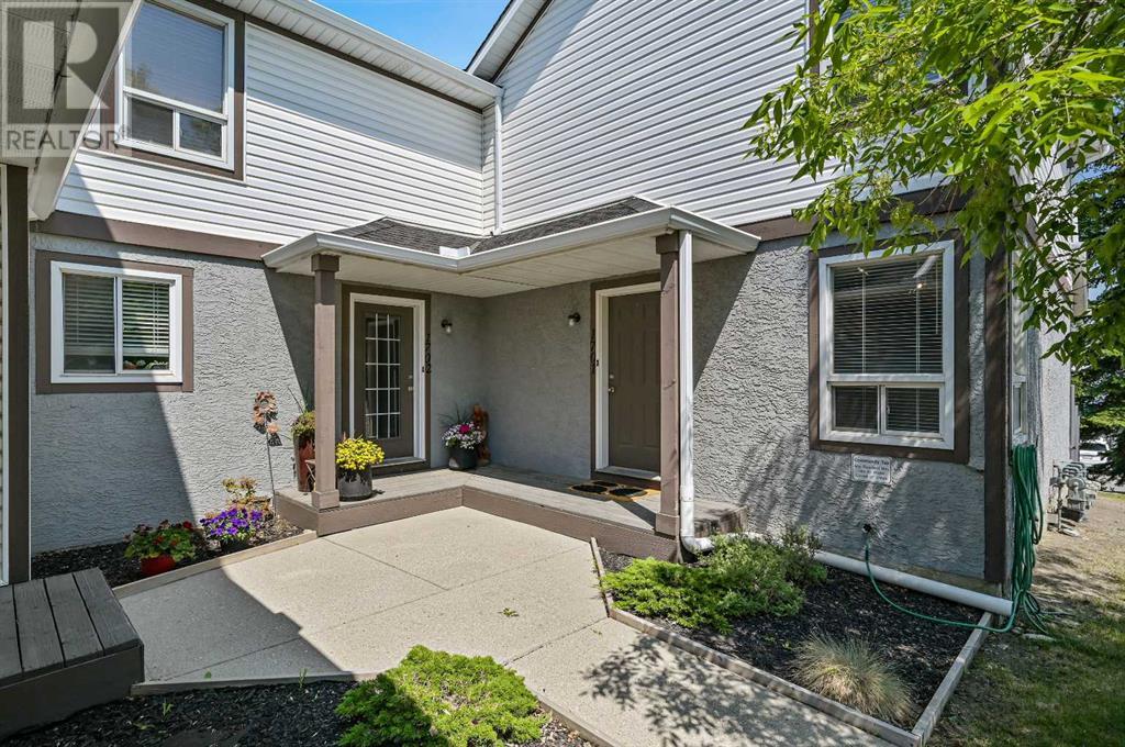 1701 Signal Hill Green SW, Calgary, Alberta