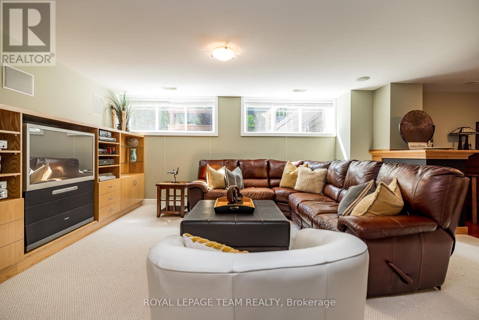Photo 5 of 19 Turtle Point Private, Ottawa ON