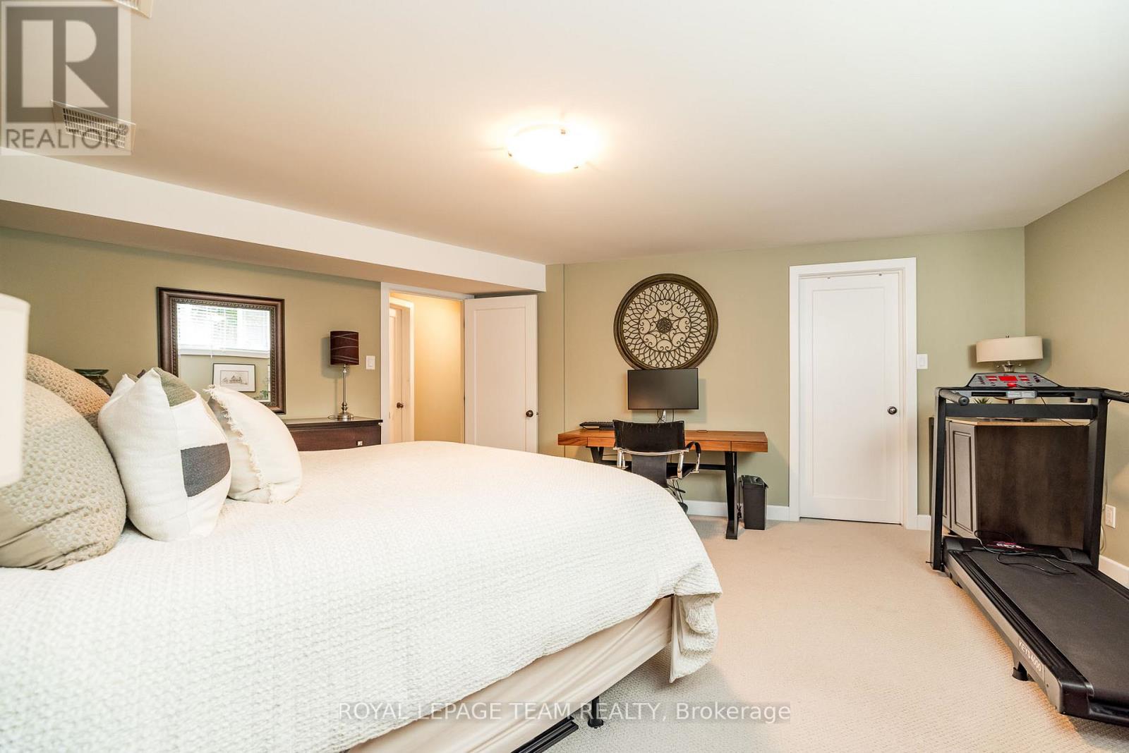 Photo 9 of 19 Turtle Point Private, Ottawa ON