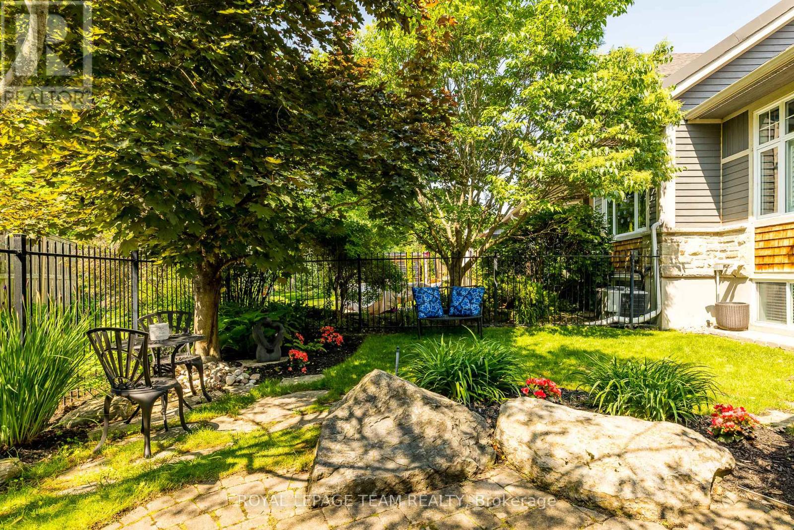 Photo 14 of 19 Turtle Point Private, Ottawa ON