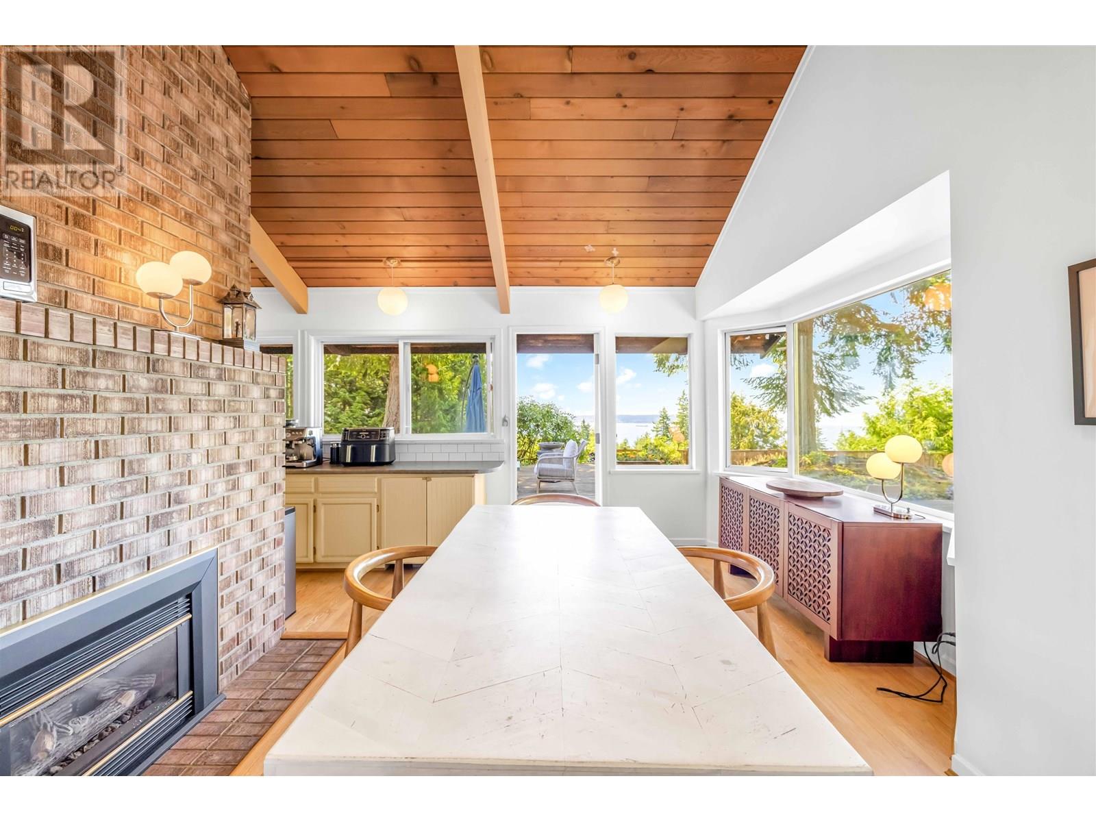 Photo 13 of 4663 Woodridge Place, West Vancouver BC
