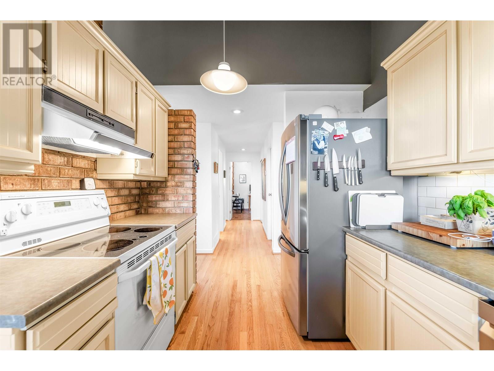 Photo 11 of 4663 Woodridge Place, West Vancouver BC