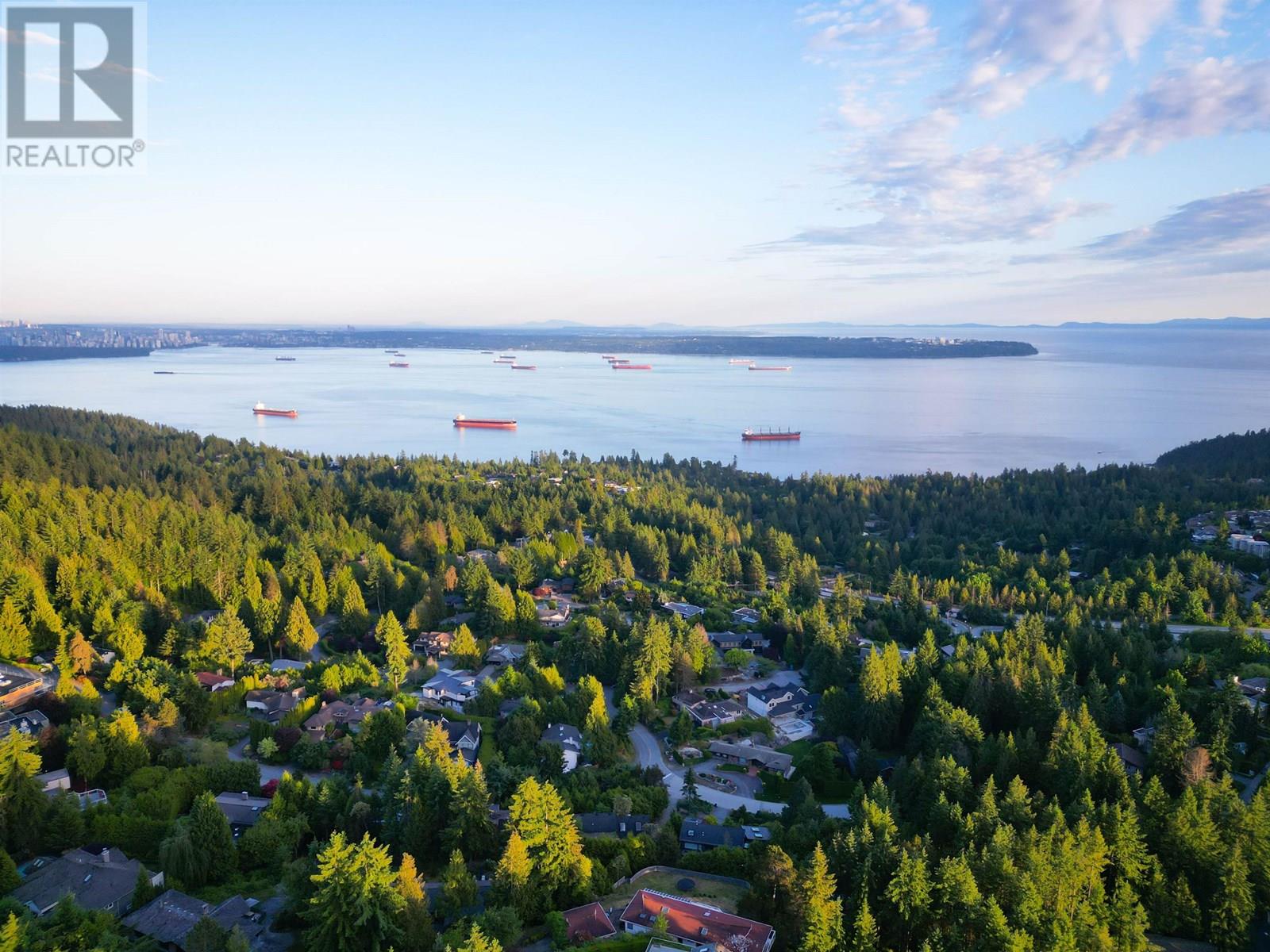Photo 1 of 4663 Woodridge Place, West Vancouver BC