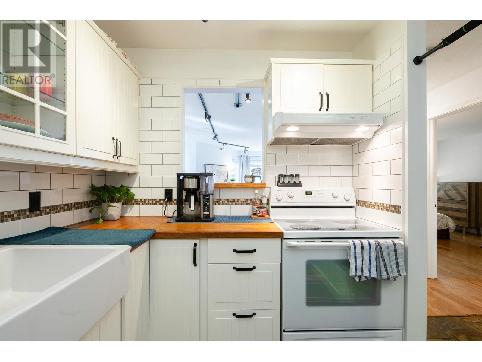 Photo 15 of 105 175 W 4th Street, North Vancouver BC