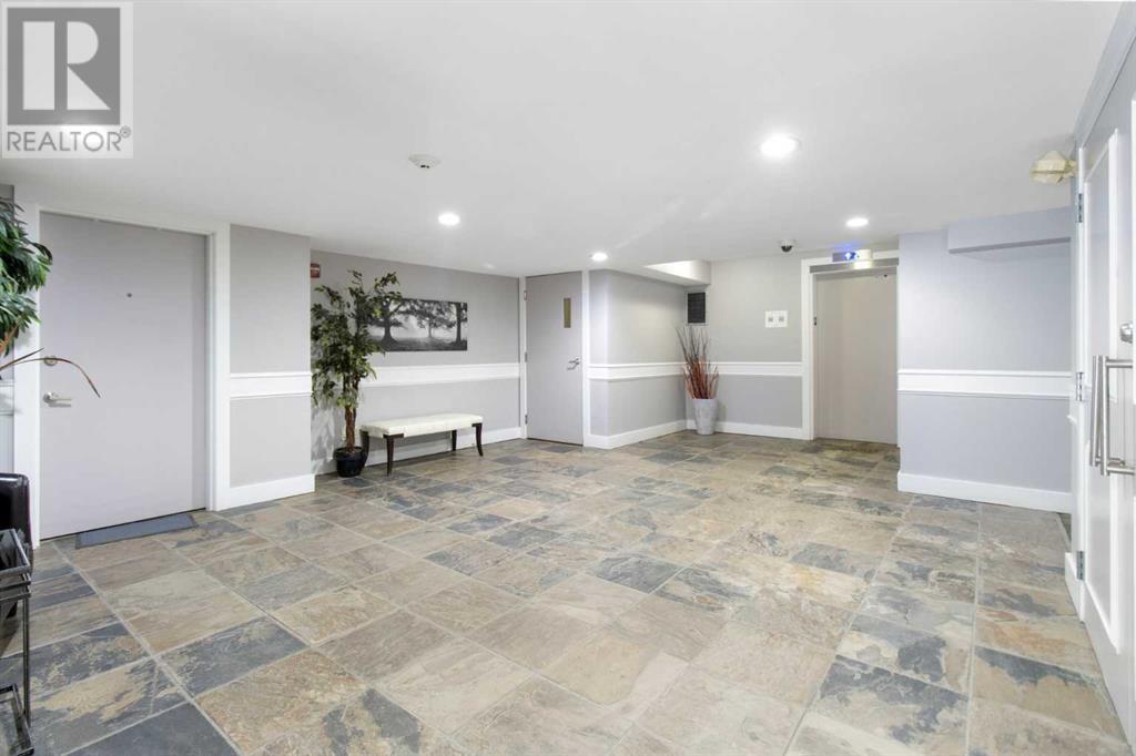 Single Family House for Sale in    Avenue NE Crescent Heights Calgary 