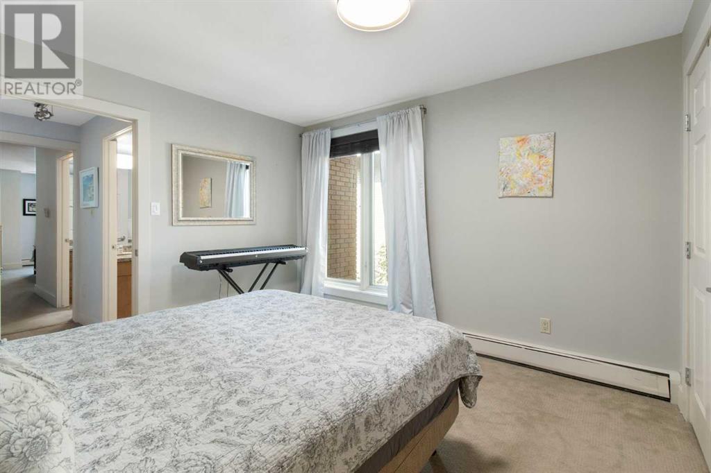Single Family House for Sale in    Avenue NE Crescent Heights Calgary 