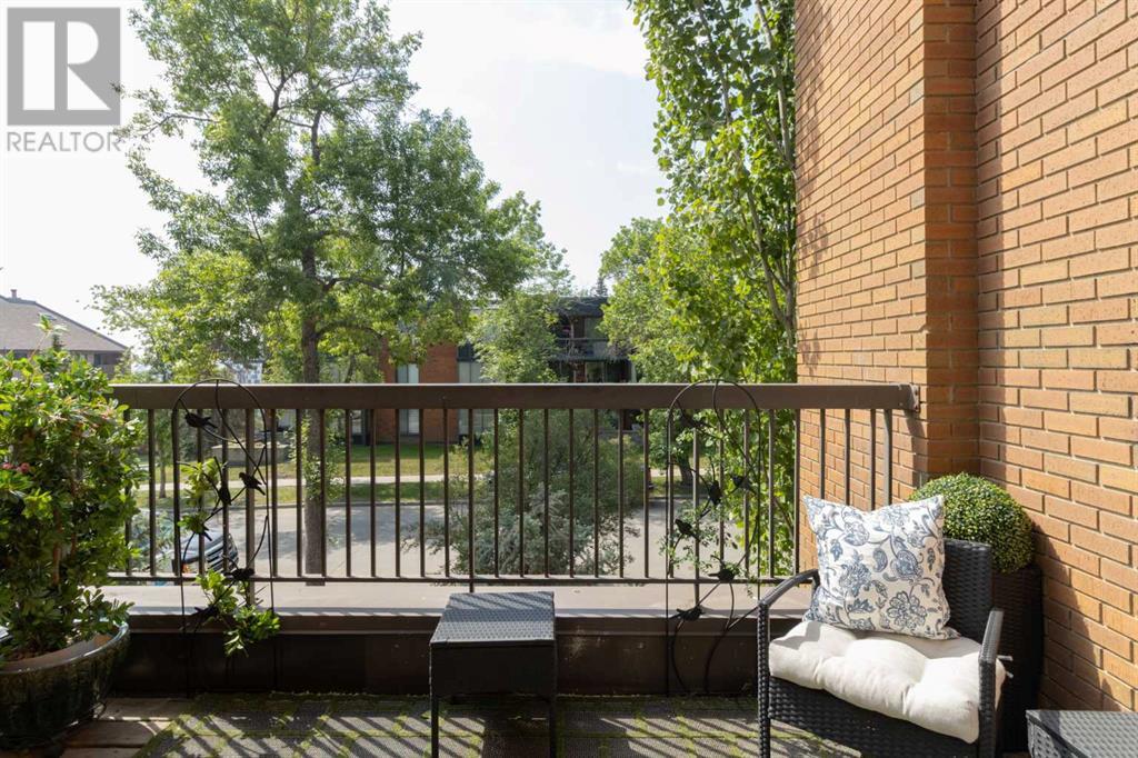 Single Family House for Sale in    Avenue NE Crescent Heights Calgary 