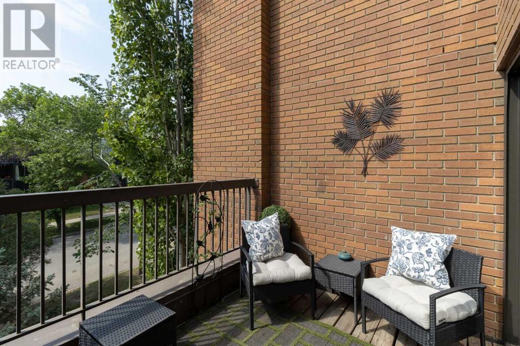 Single Family House for Sale in    Avenue NE Crescent Heights Calgary 