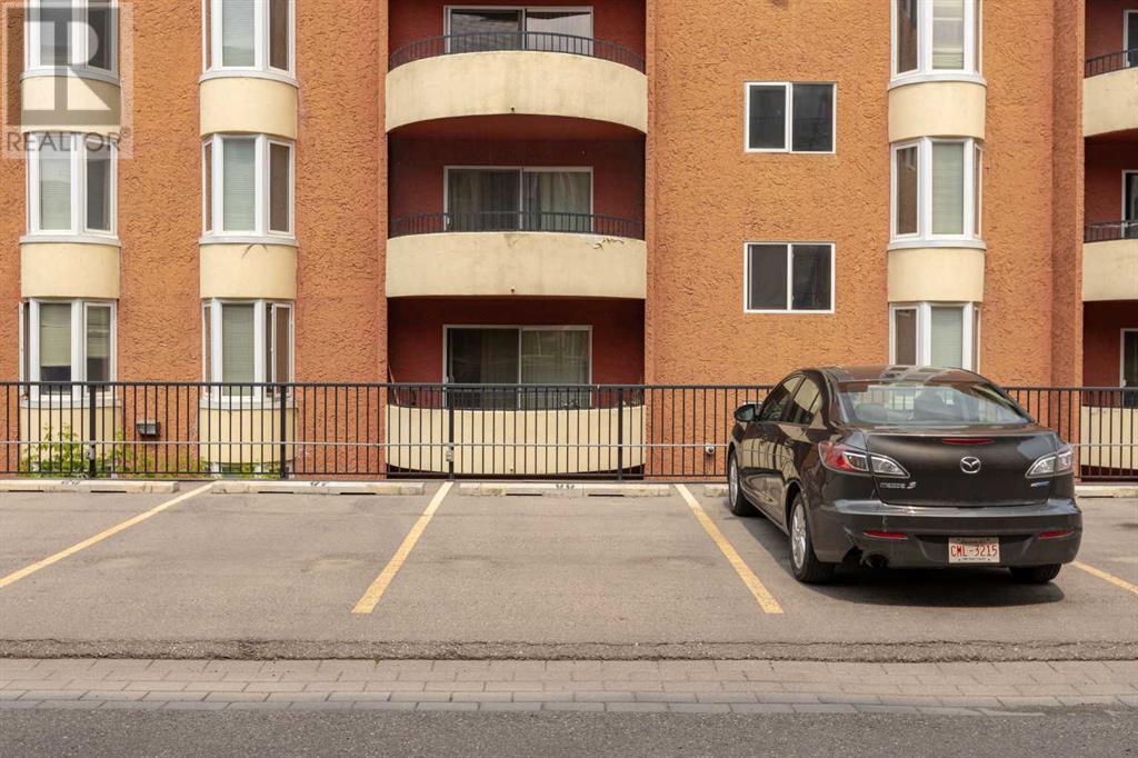 Single Family House for Sale in    Avenue SW Bankview Calgary 