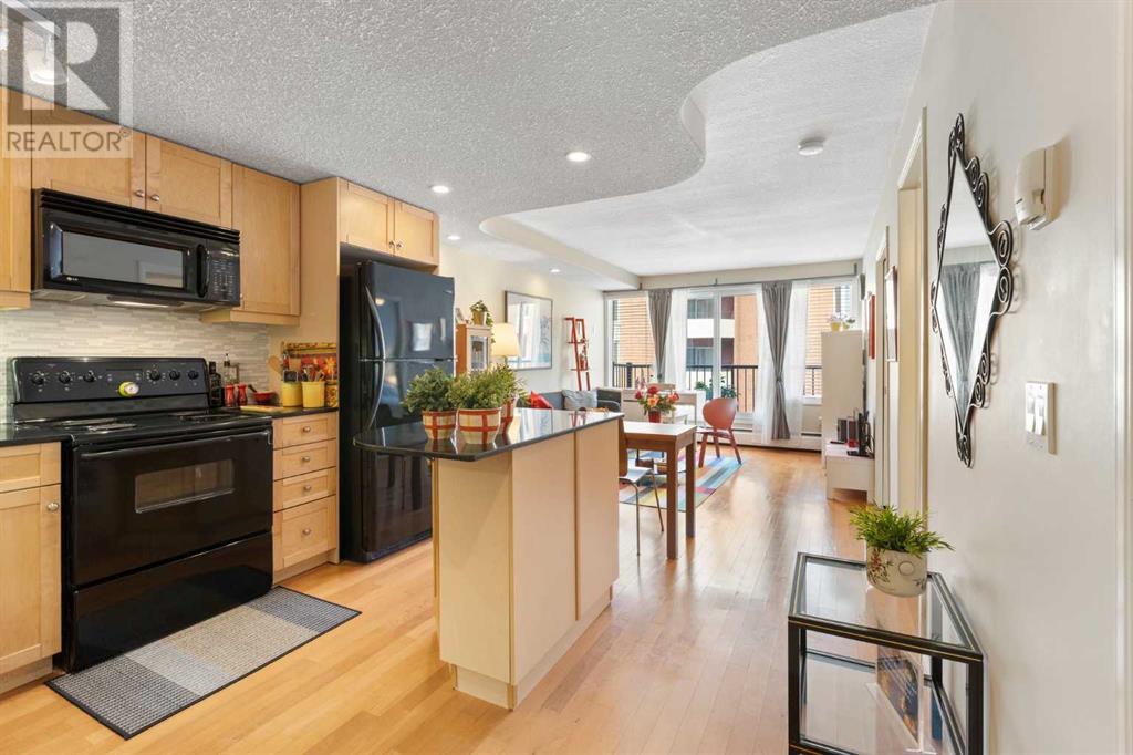 Single Family House for Sale in    Avenue SW Bankview Calgary 
