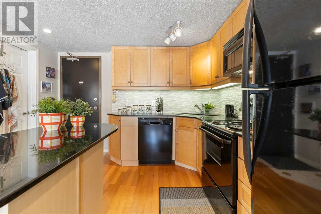 Single Family House for Sale in    Avenue SW Bankview Calgary 