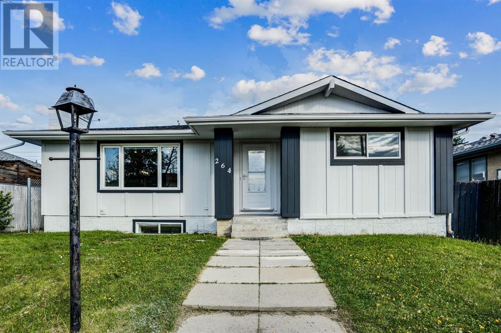 264 Penbrooke Close SE, Calgary, Alberta
