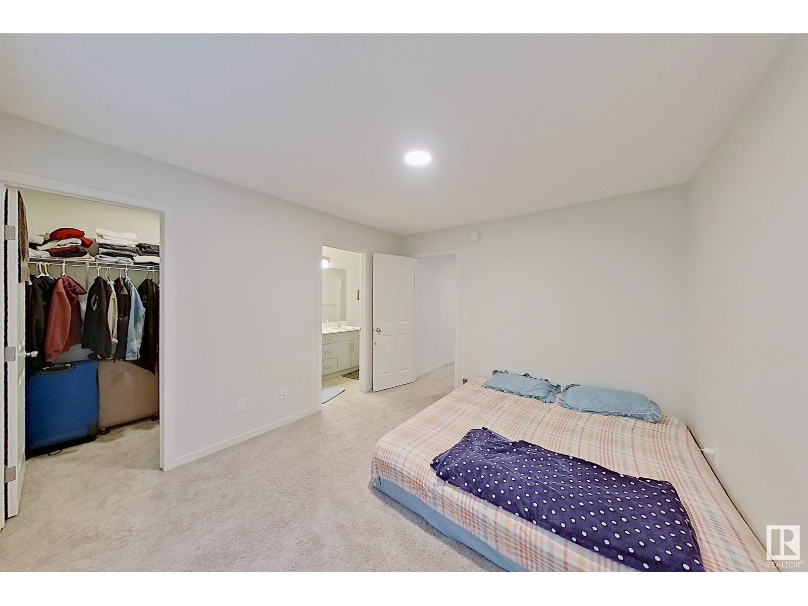 Photo 4 of 7137 46 A St, Beaumont AB