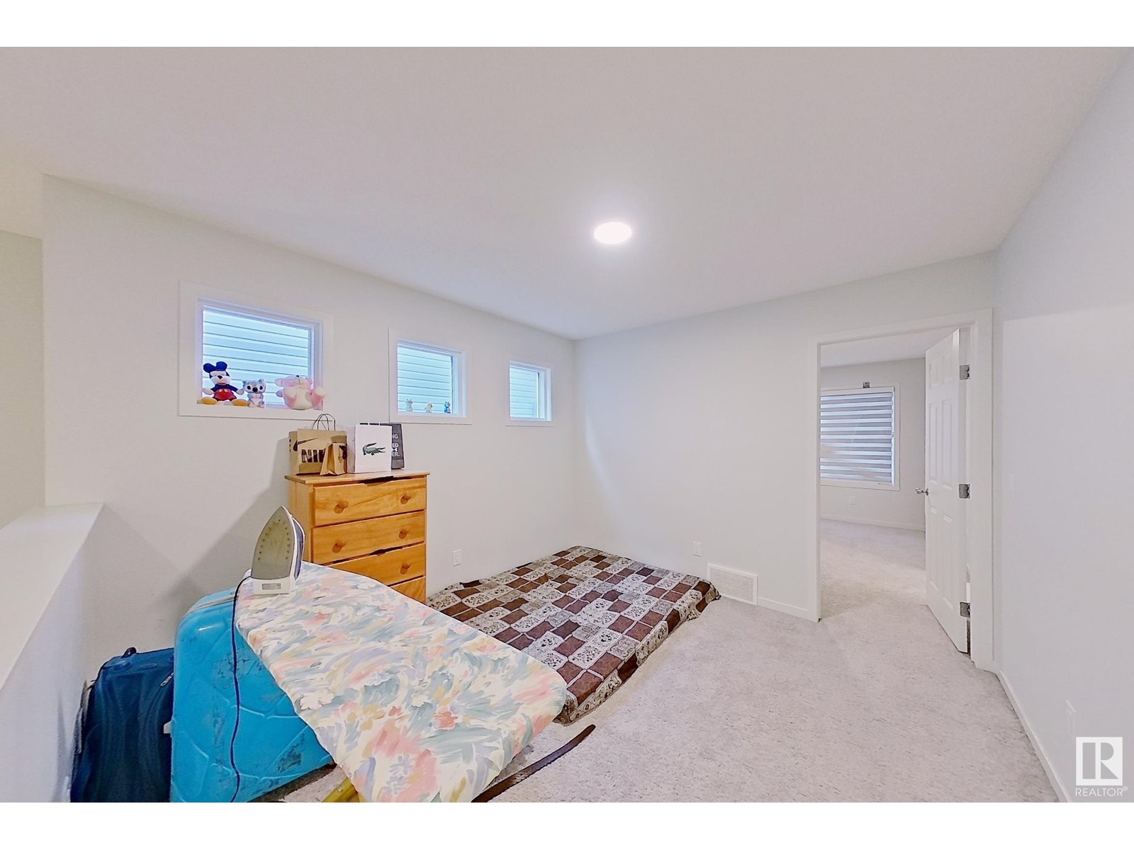 Photo 35 of 7137 46 A St, Beaumont AB