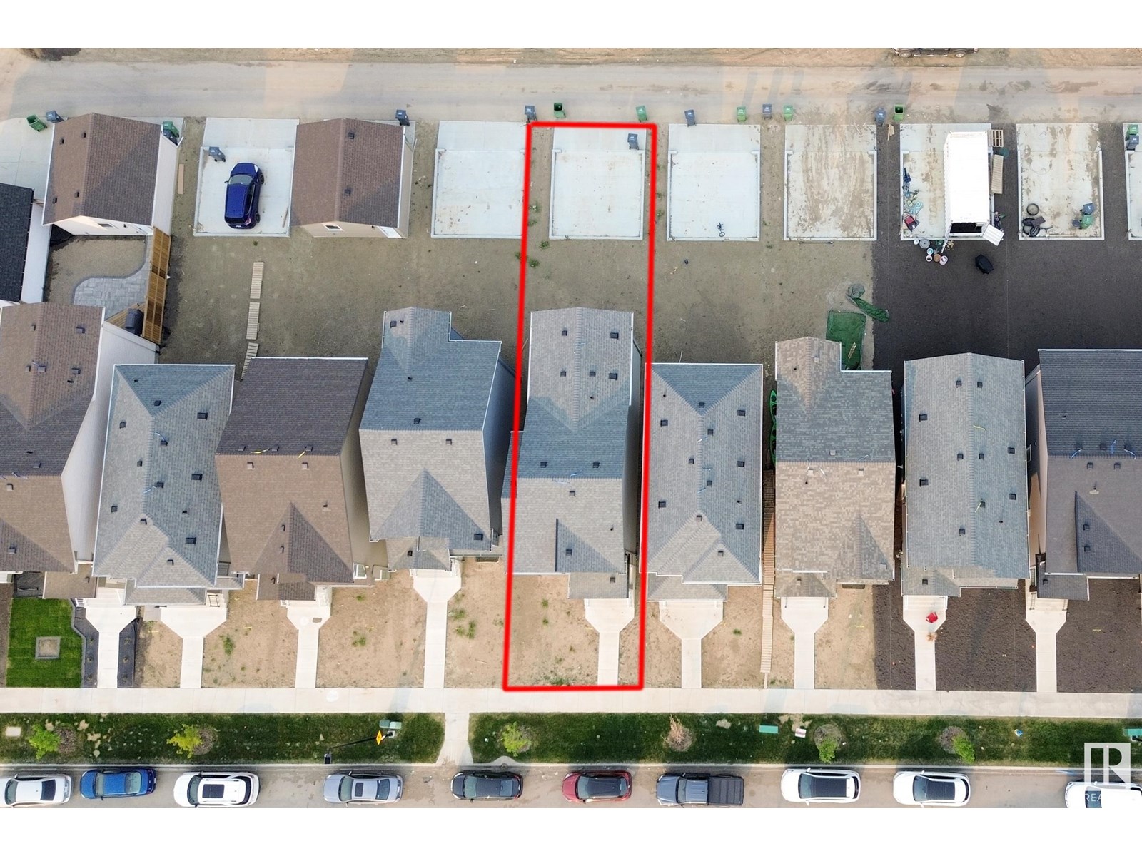 Photo 9 of 7137 46 A St, Beaumont AB