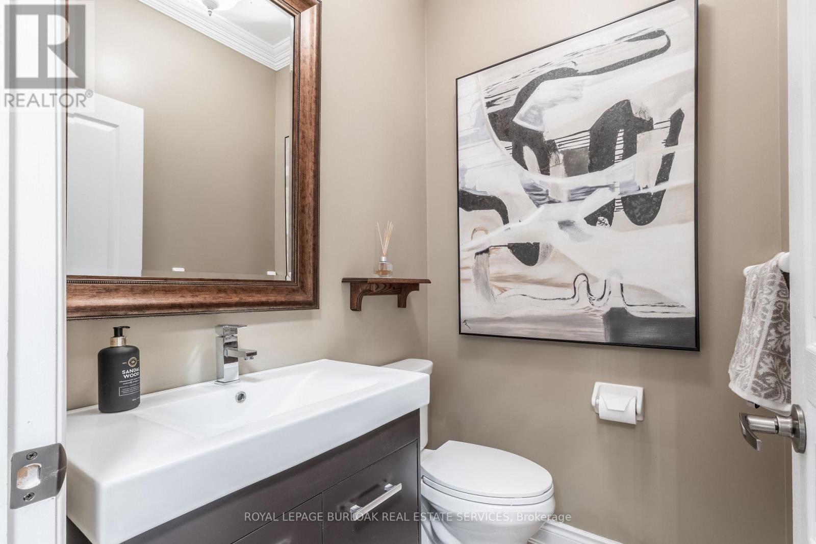 Photo 23 of 3329 Springflower Way, Oakville ON