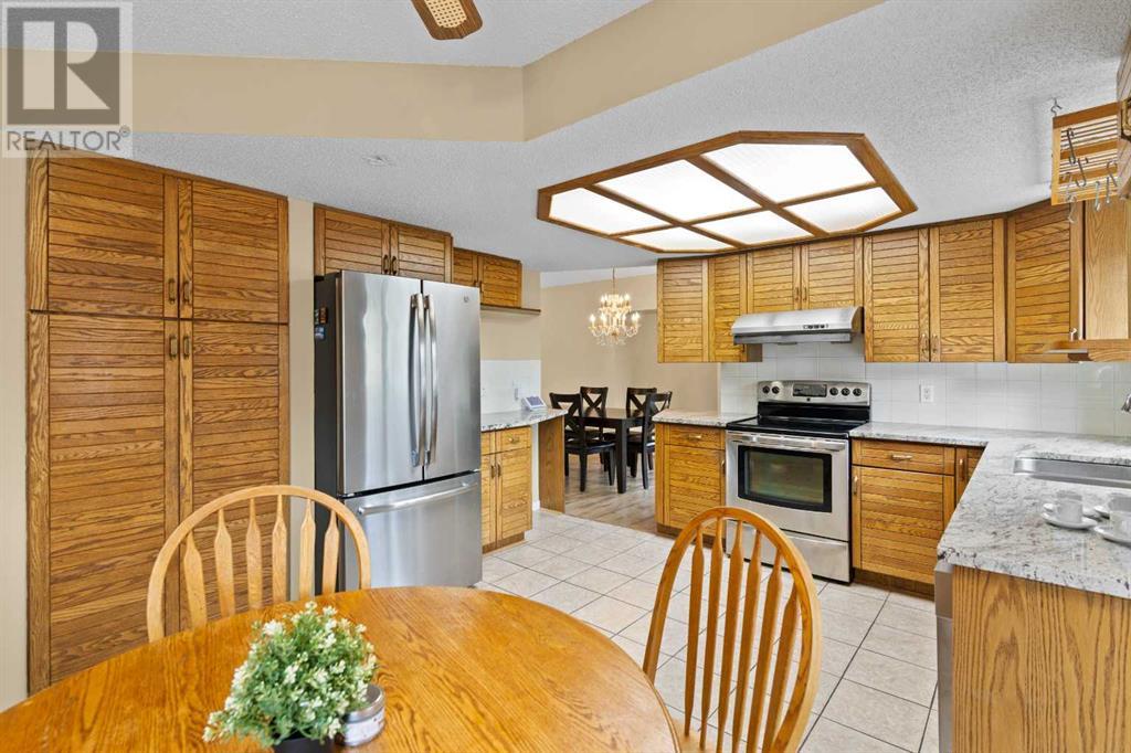 Single Family House for Sale in  Edgebrook Drive NW Edgemont Calgary 