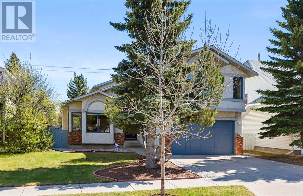 Single Family House for Sale in  Edgebrook Drive NW Edgemont Calgary 