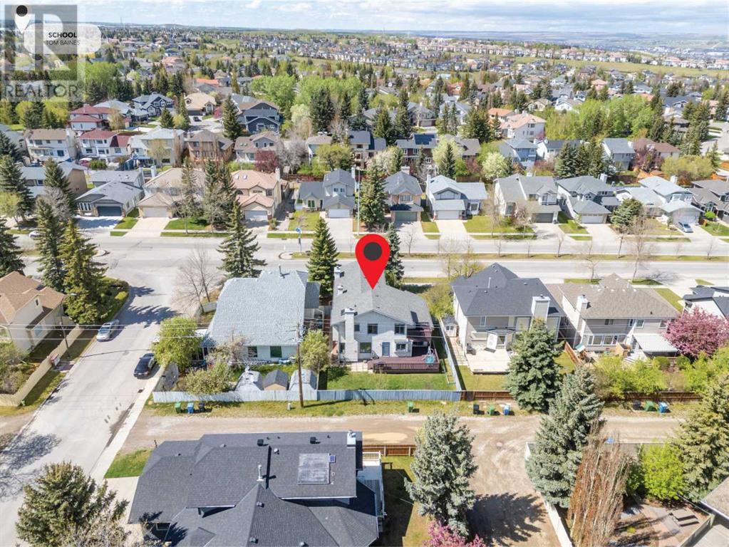 Single Family House for Sale in  Edgebrook Drive NW Edgemont Calgary 